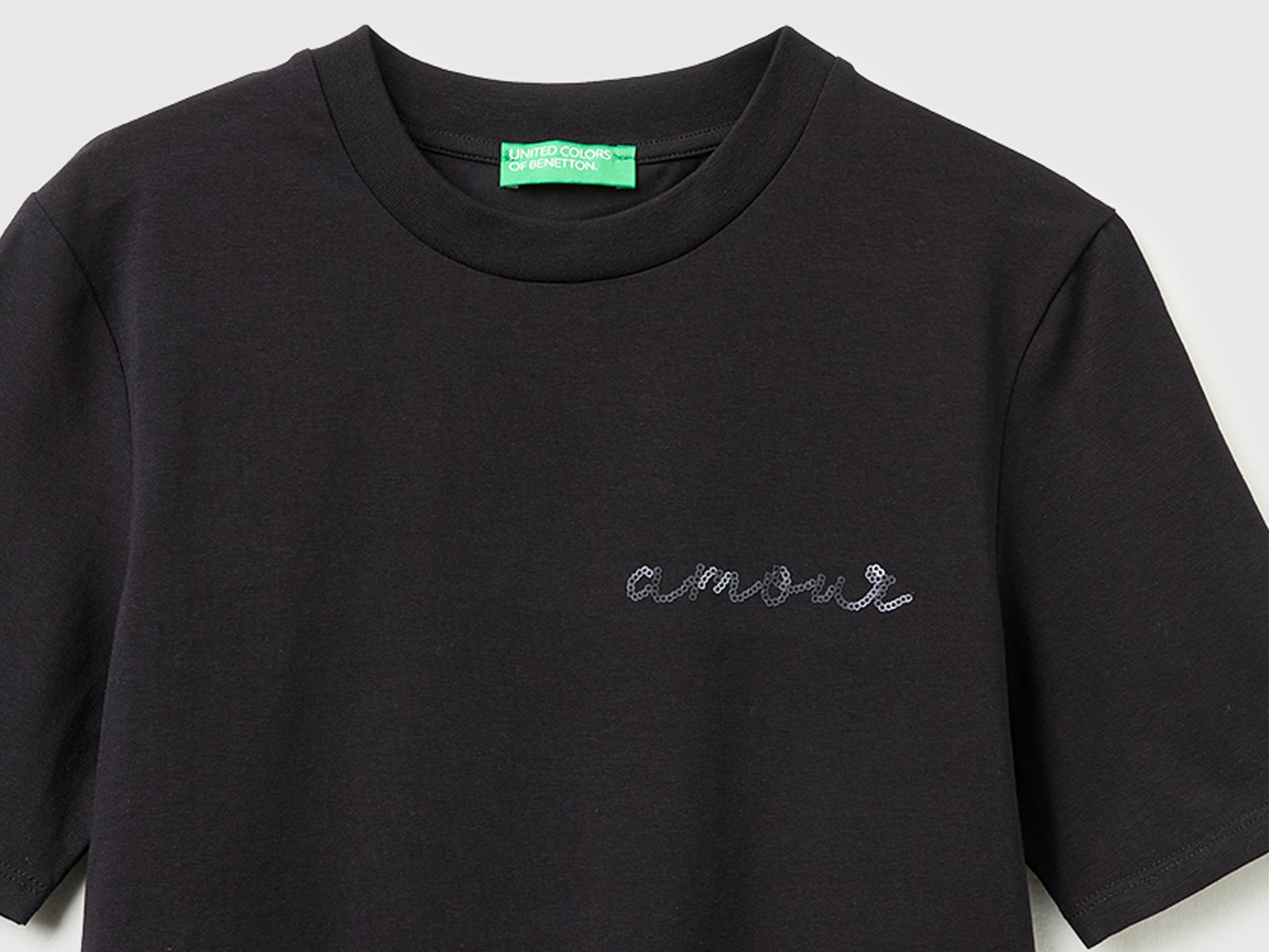 T-shirt with "amour" embroidery - ucb_image_DS1