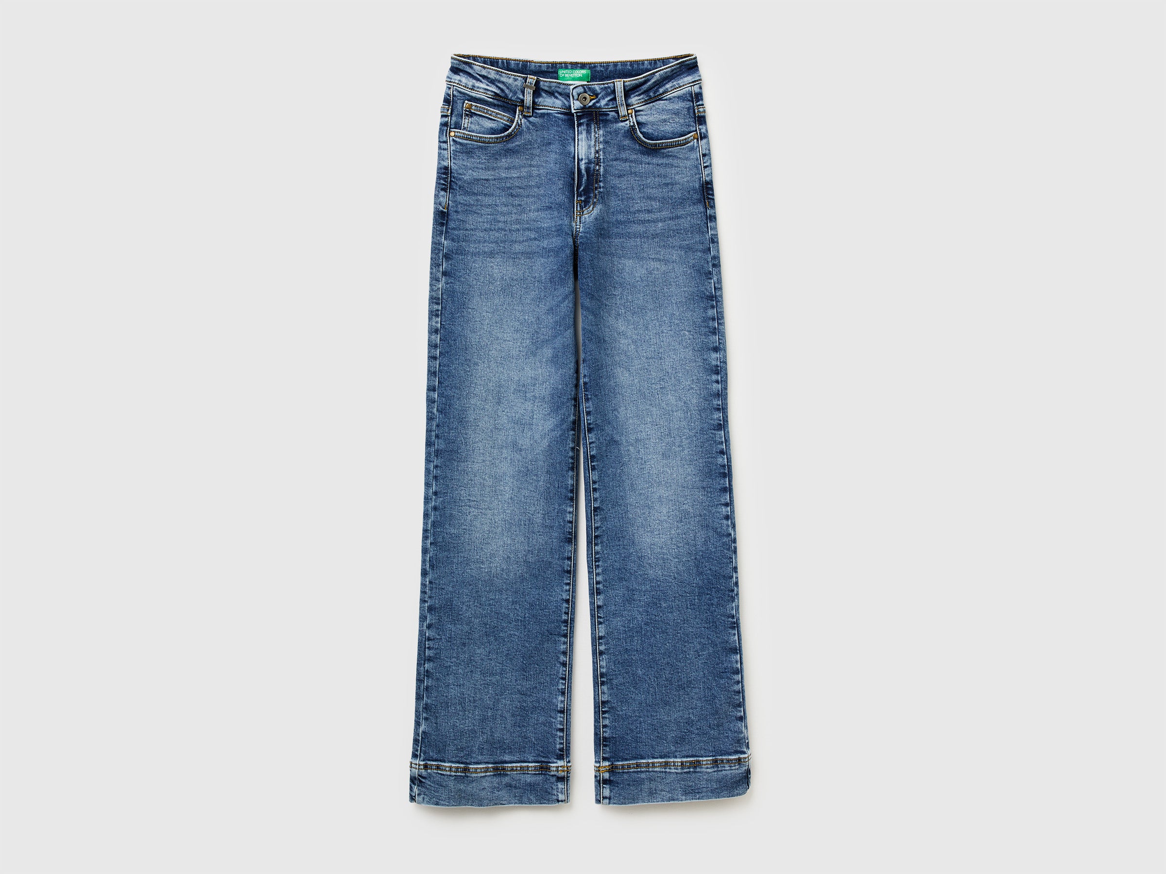 Jeans flare em algodão reciclado - ucb_image_FS