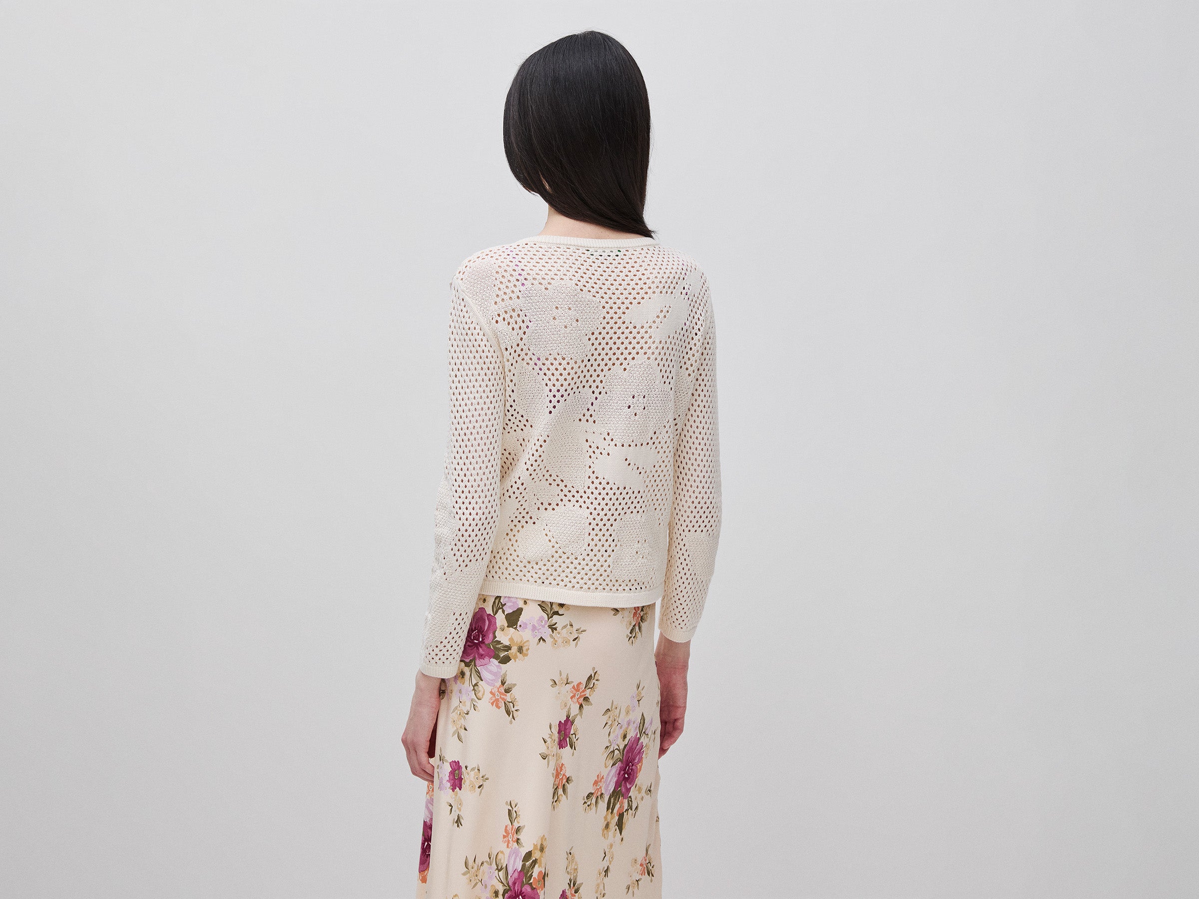 Camisola perfurada com flores - ucb_image_B