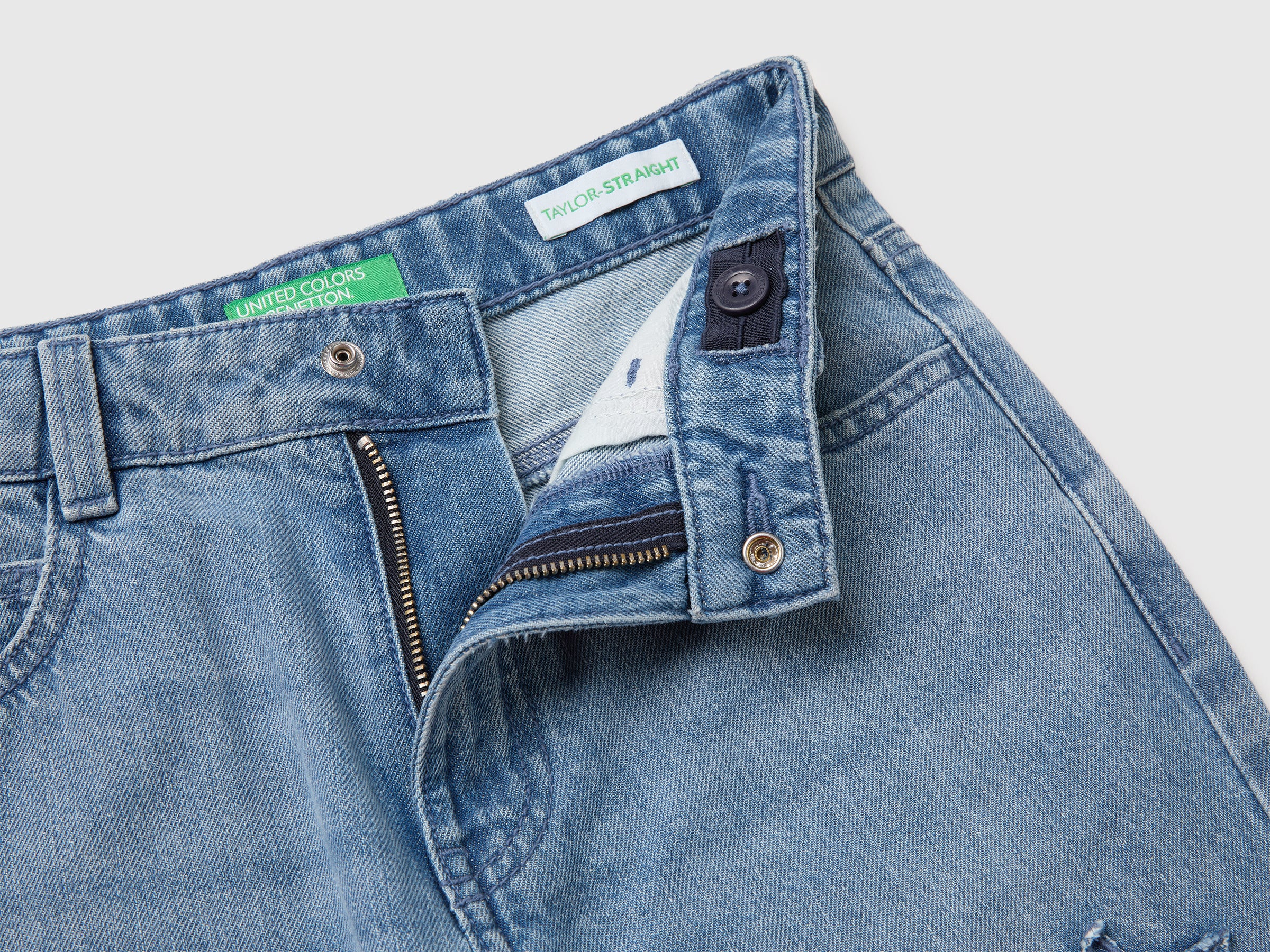 Jeans straight com estrelas - ucb_image_DS1