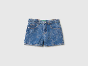 Shorts de jeans bordado