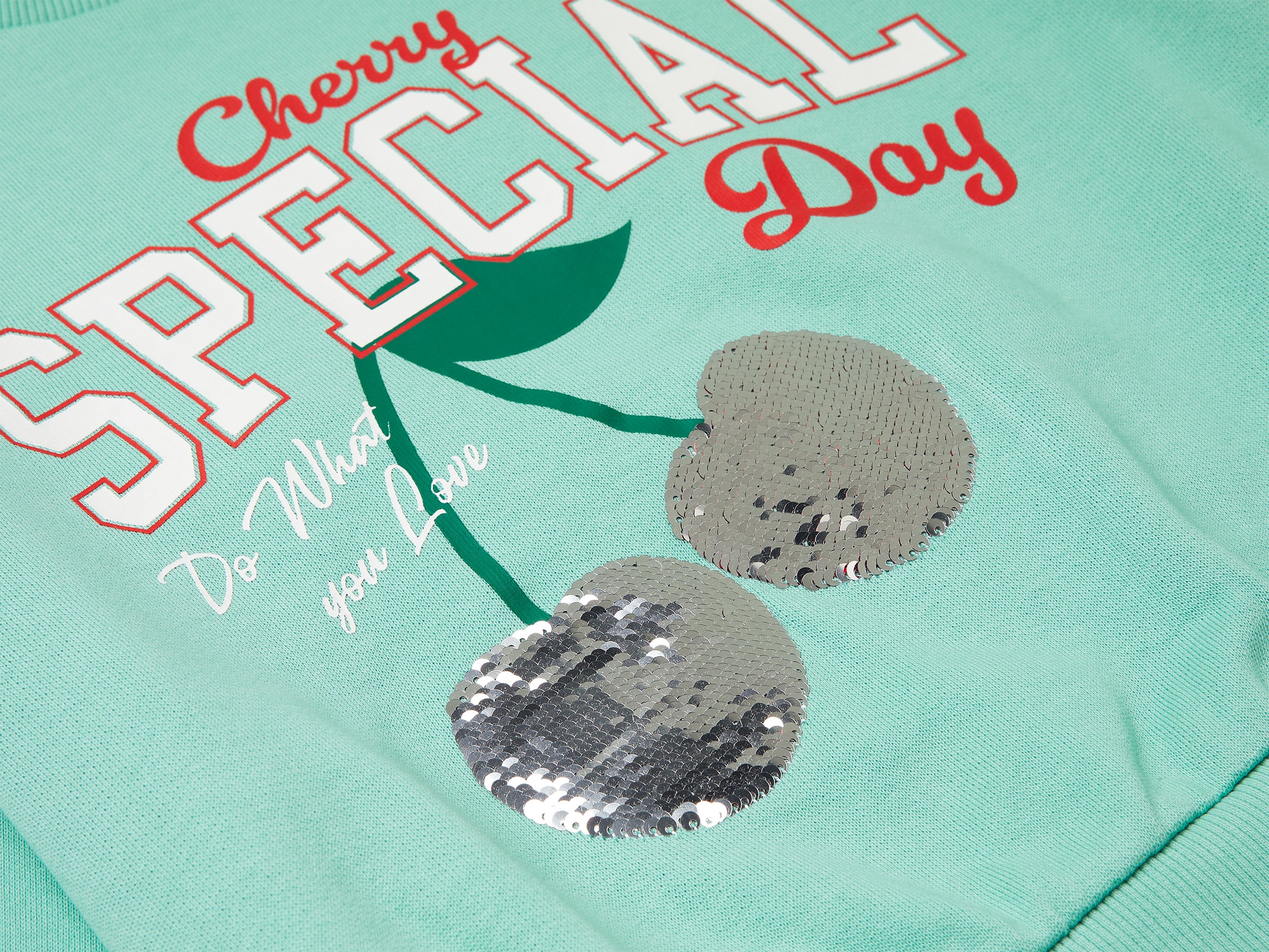Sweatshirt with print and sequins - ucb_image_FY