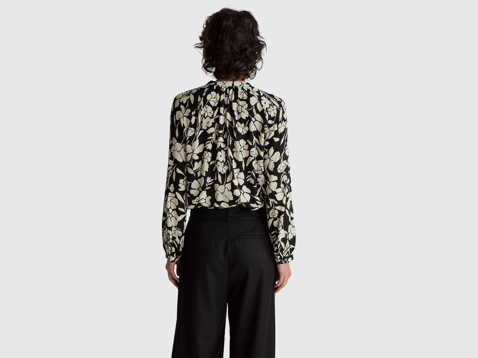 Blusa coreana com estampa floral - ucb_image_B