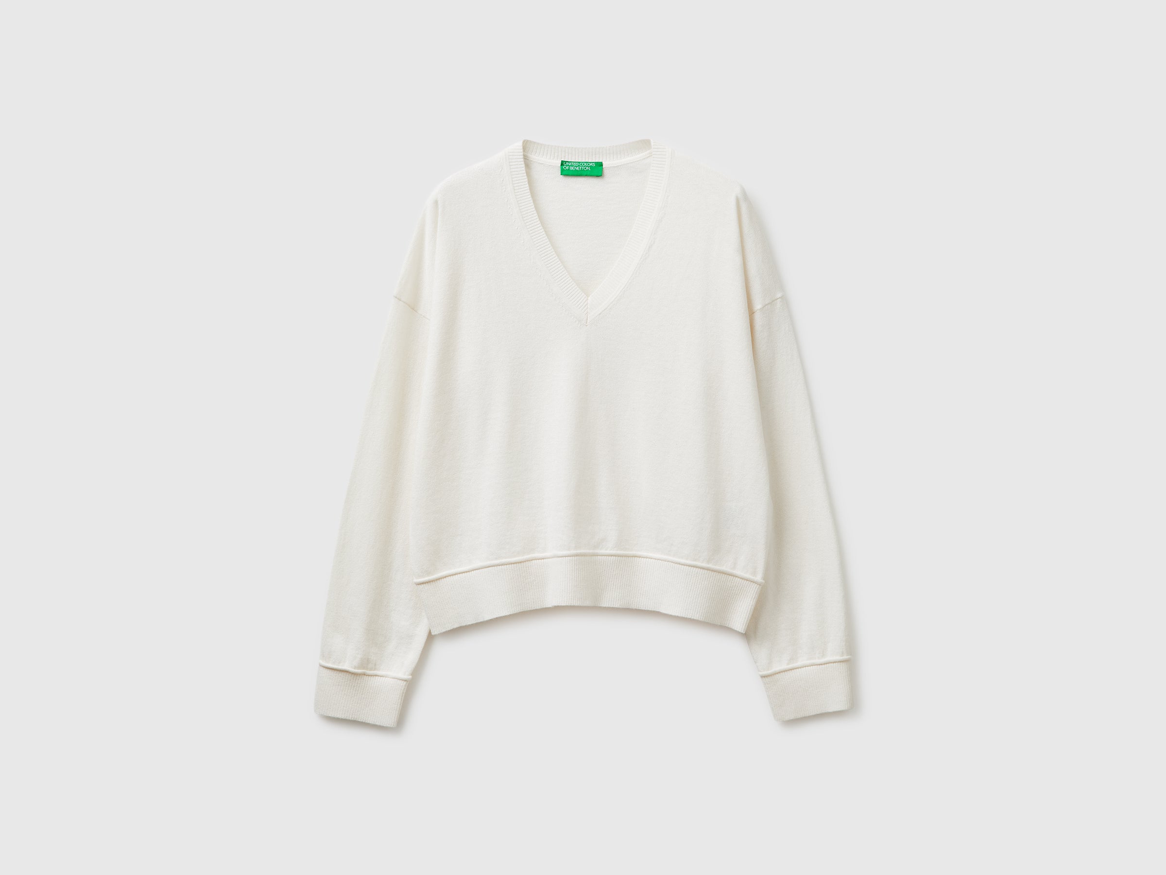 V-neck sweater in cotton and wool - ucb_image_FS
