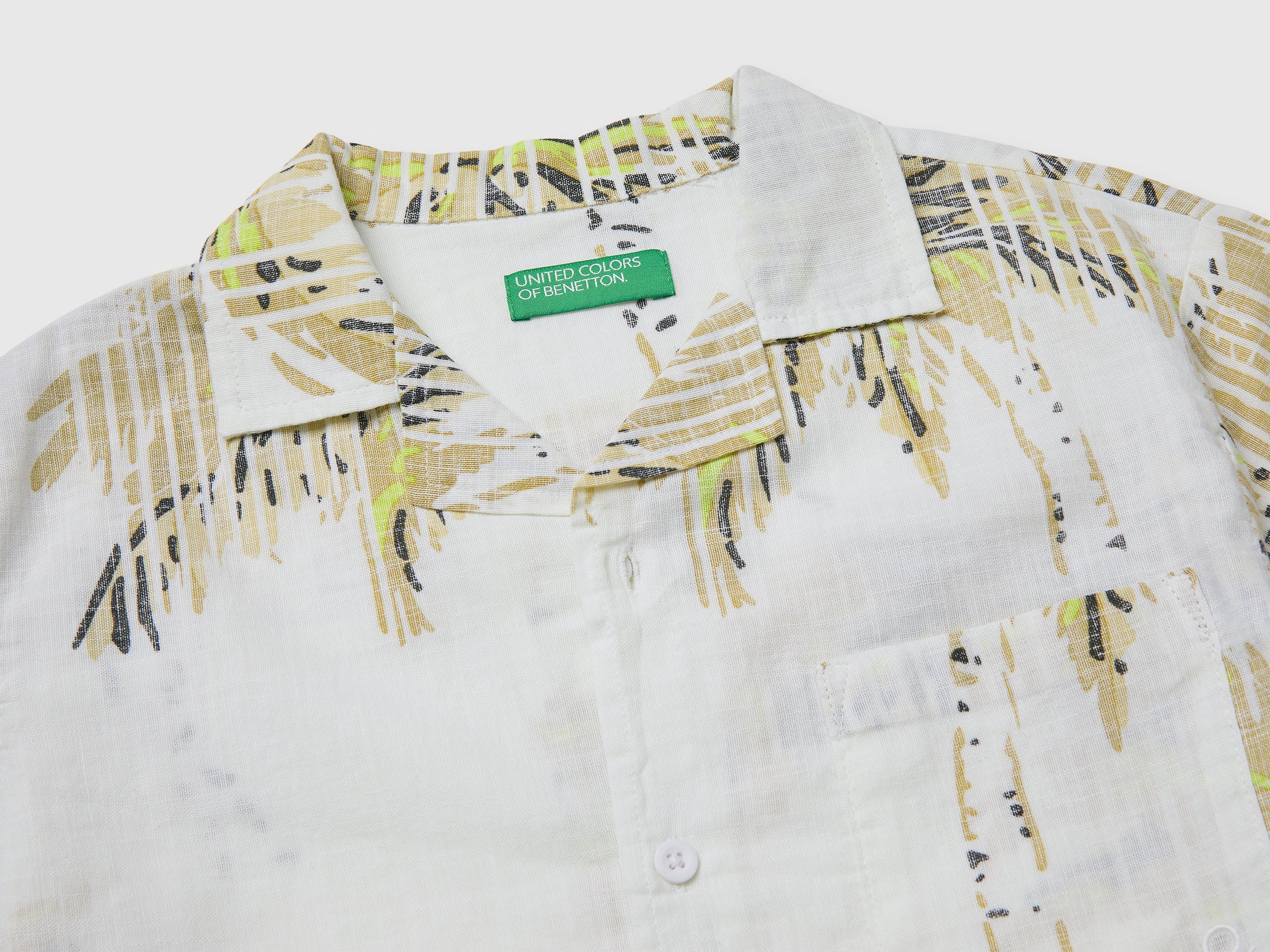 Shirt with palm trees - ucb_image_DS1