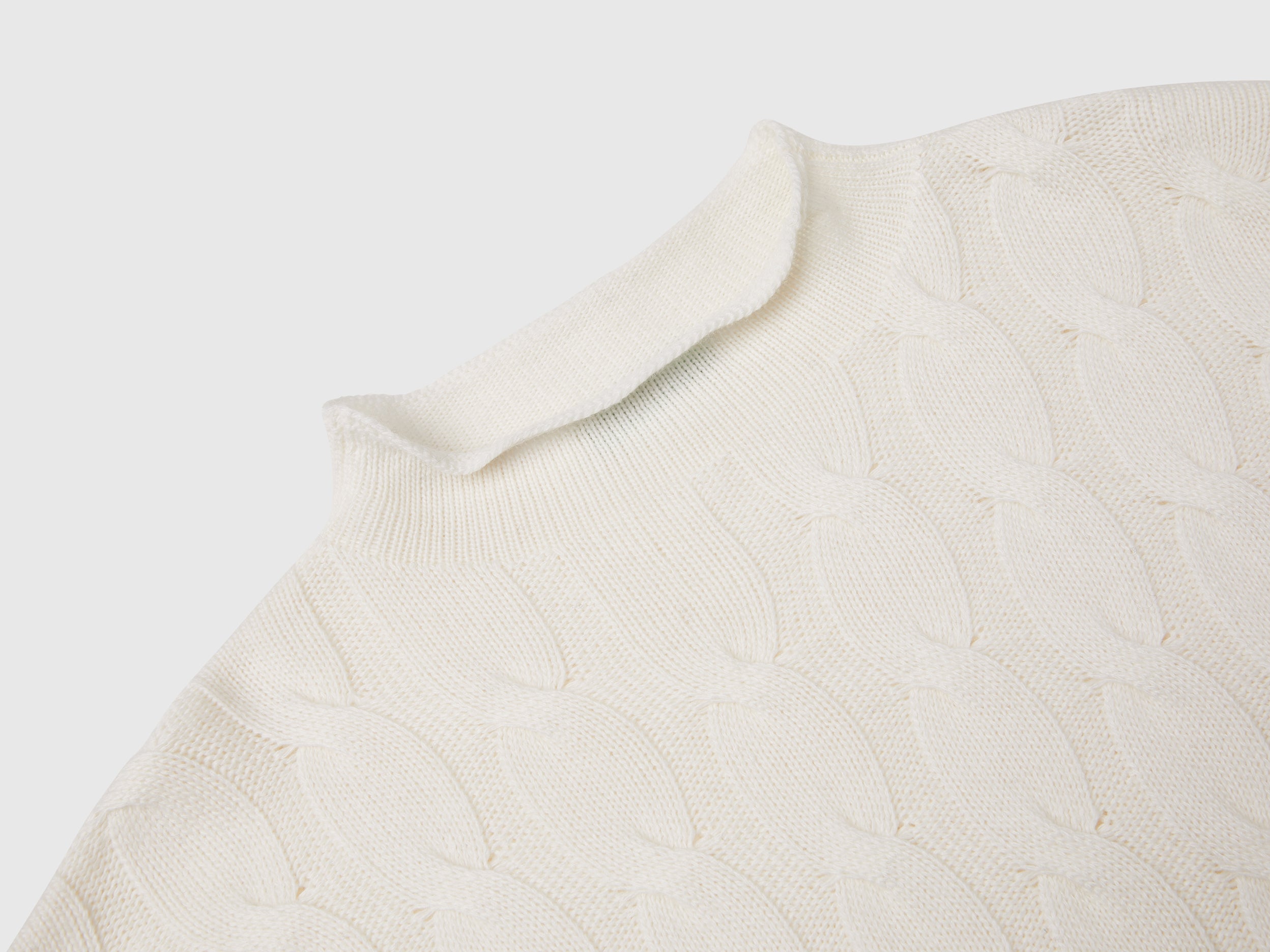 Cashmere blend sweater with cable knit - ucb_image_DS1