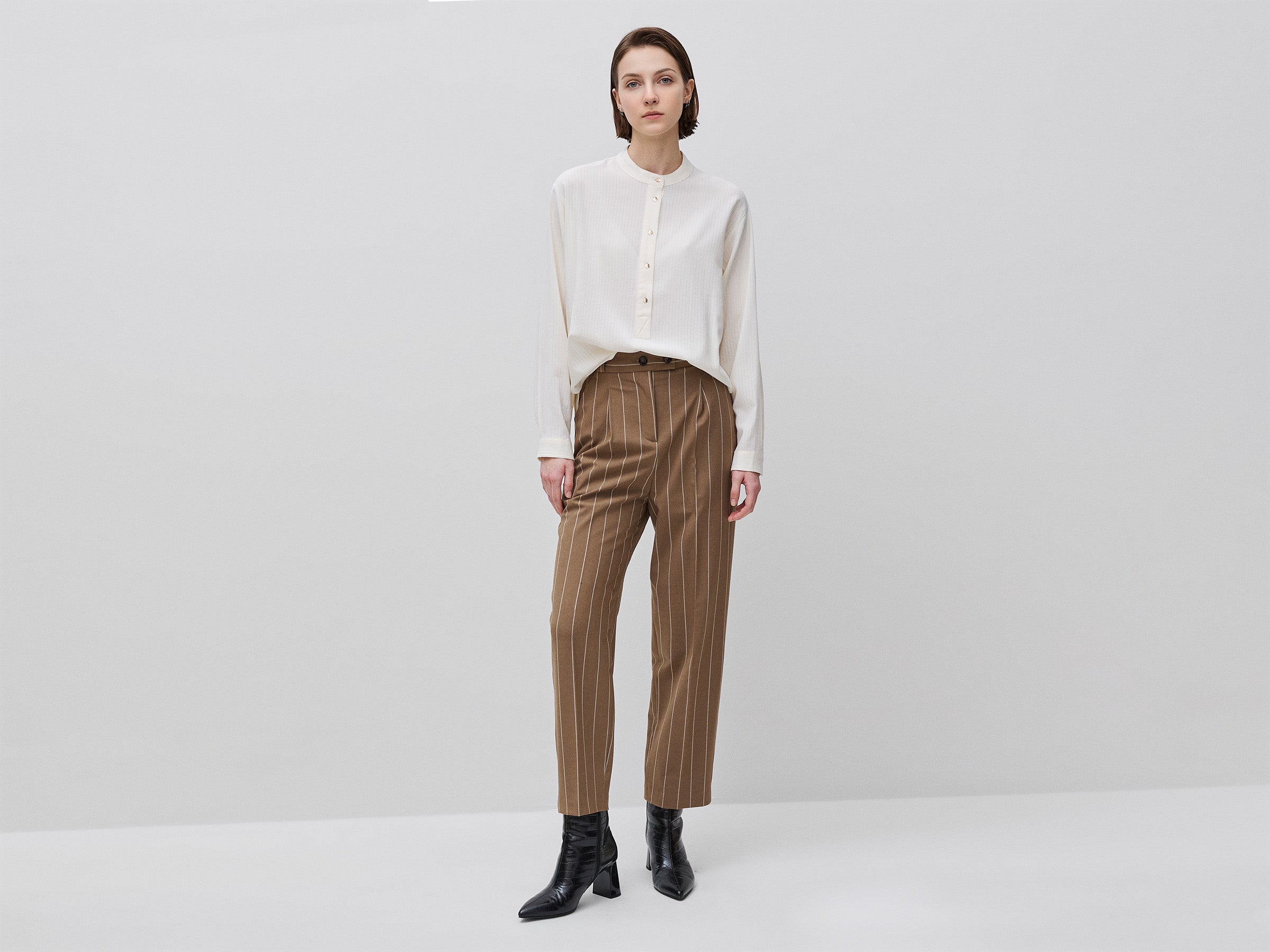 Blusa às riscas com gola coreana - ucb_image_FY