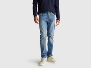 Jeans slim fit cinco bolsos