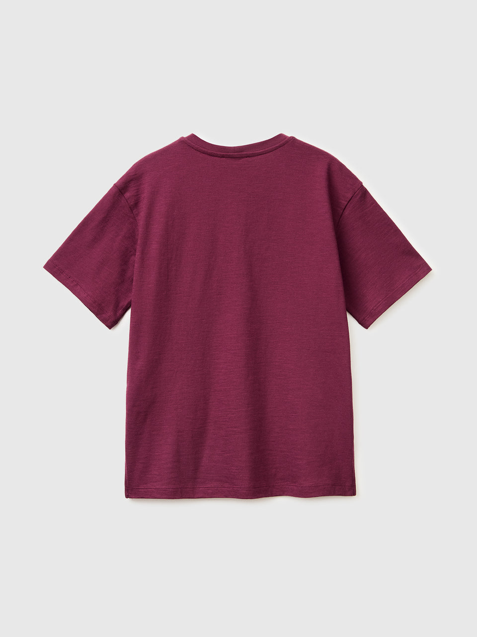 V-neck t-shirt in lightweight cotton - ucb_image_BS