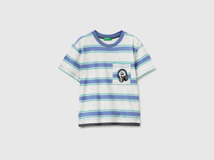 T-shirt riscada com patch