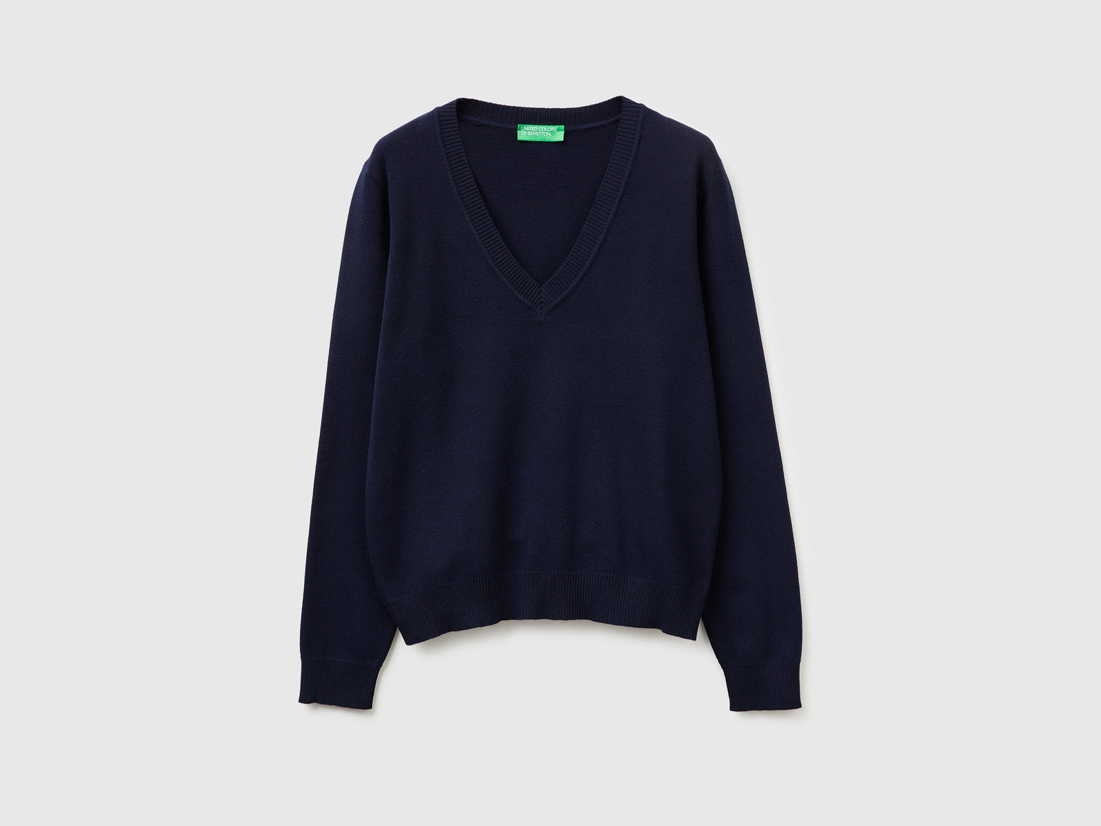 Dark blue V-neck sweater in tricot cotton - ucb_image_FS