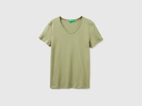 T-shirt slim fit com decote em V - ucb_image_FS