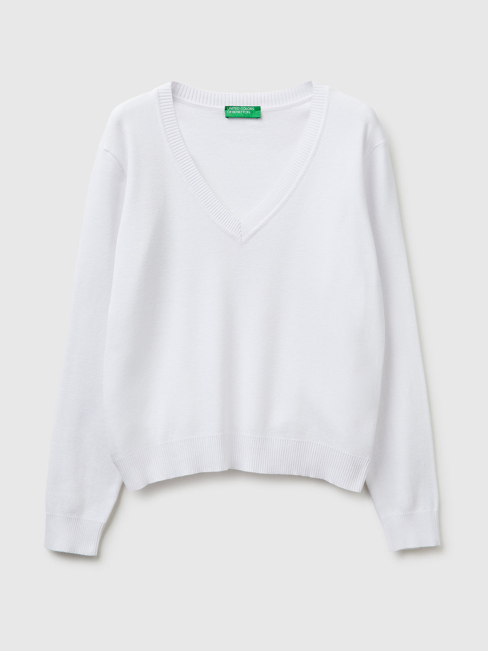 Camisola branca em algodão tricô com decote em V - ucb_image_FS