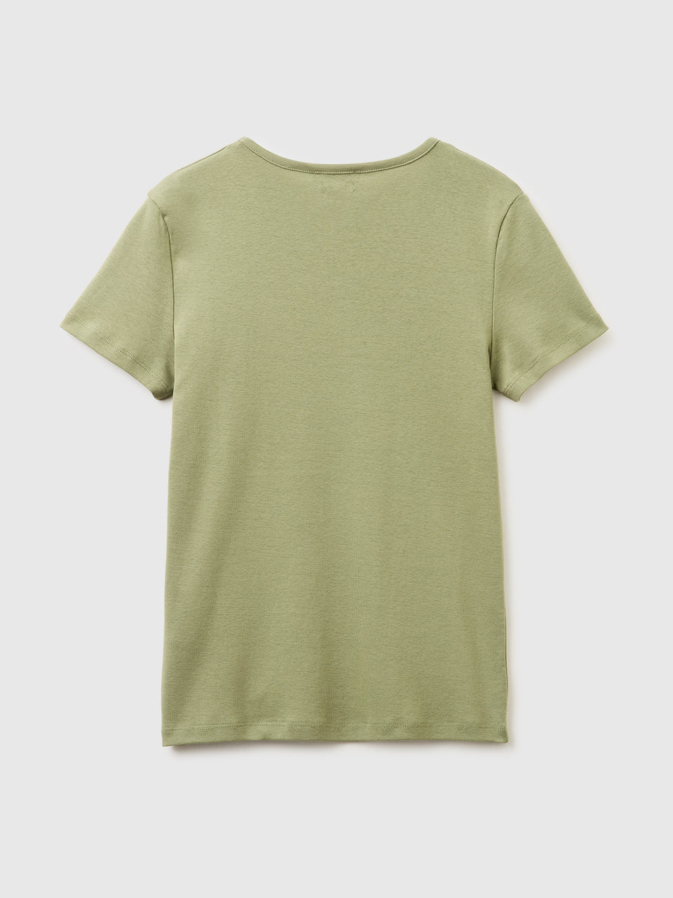 T-shirt slim fit com decote em V - ucb_image_BS