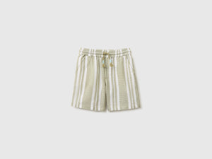 Bermudas às riscas