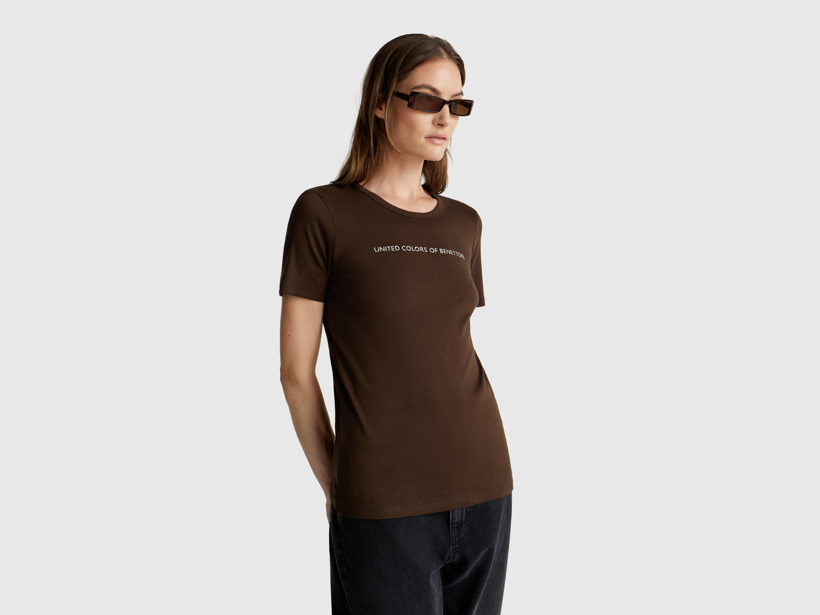T-shirt in 100% cotton with glitter print logo