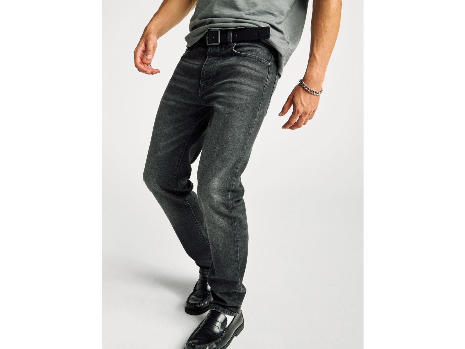 Five pocket slim fit jeans
