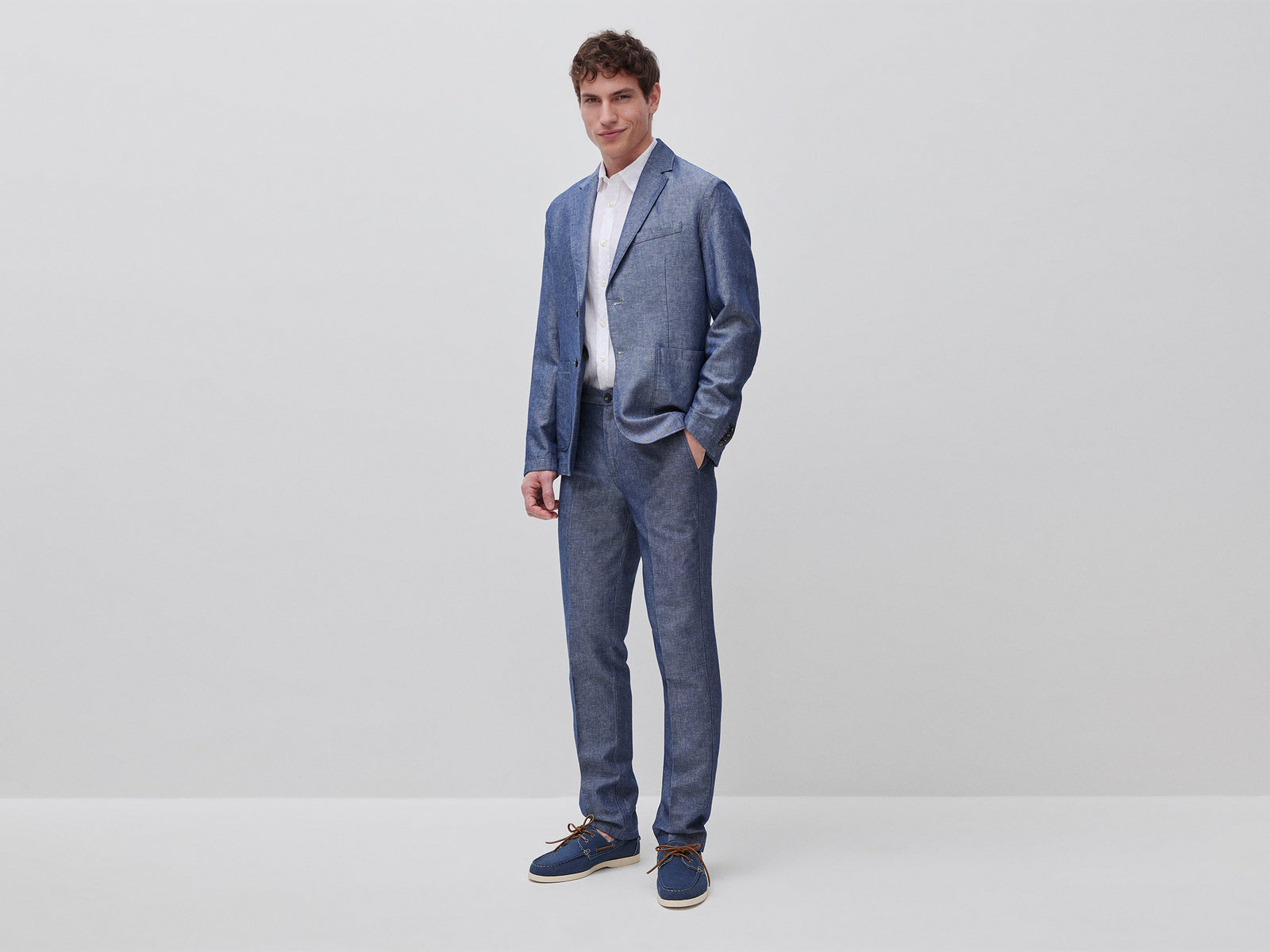 Regular fit chinos in linen blend