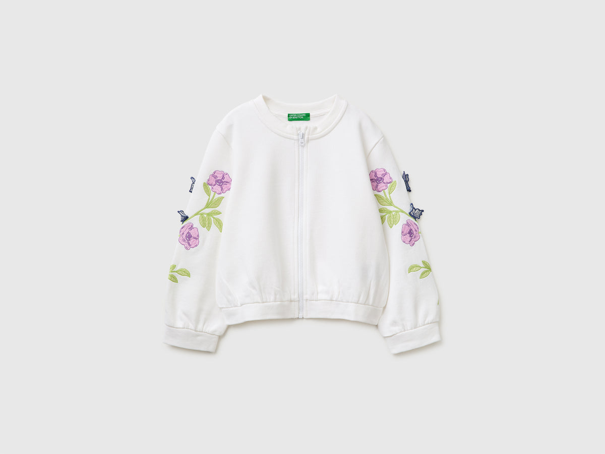 Sweatshirt with embroidered flowers - ucb_image_FS