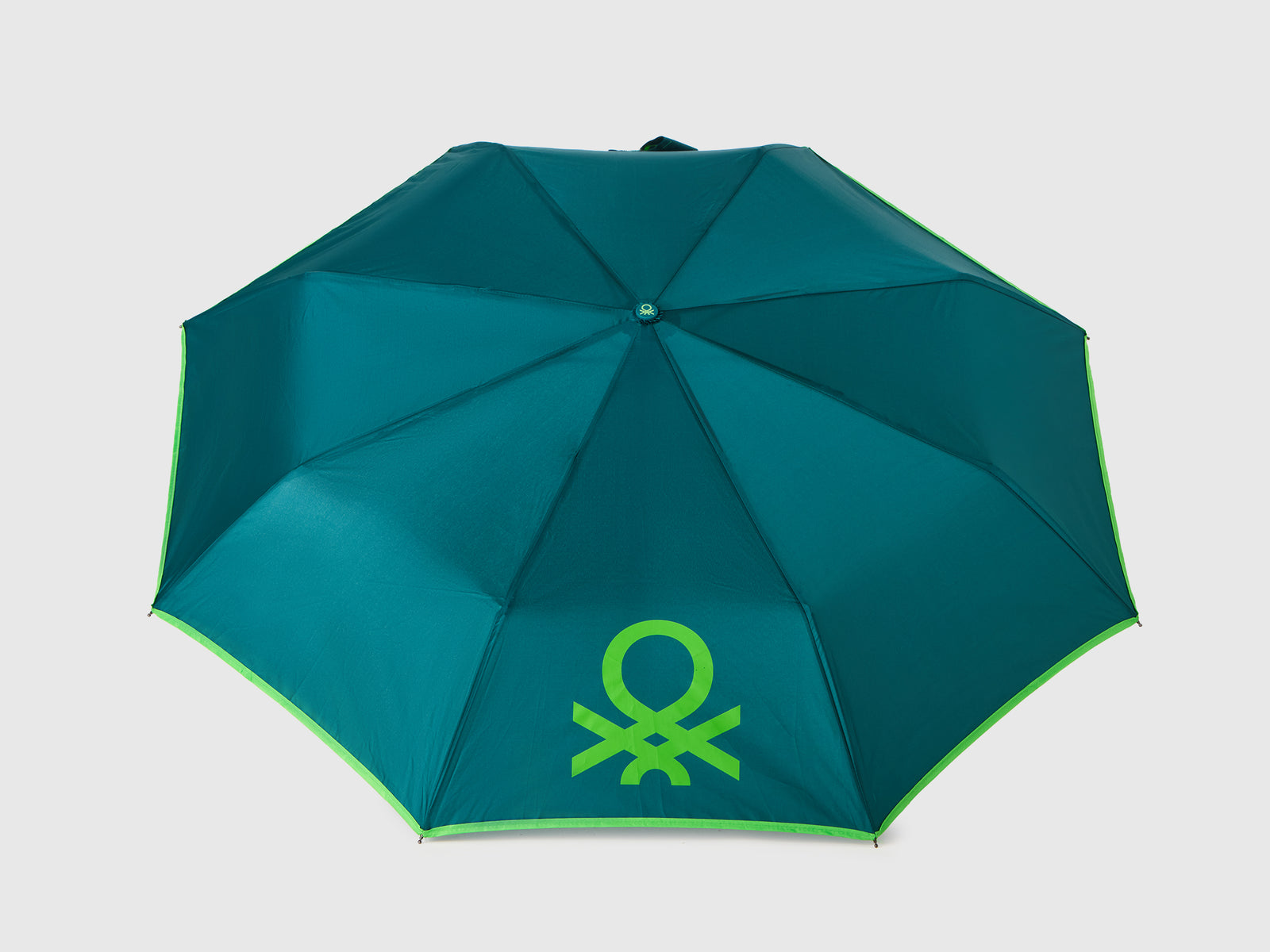 Green umbrella - ucb_image_DS1