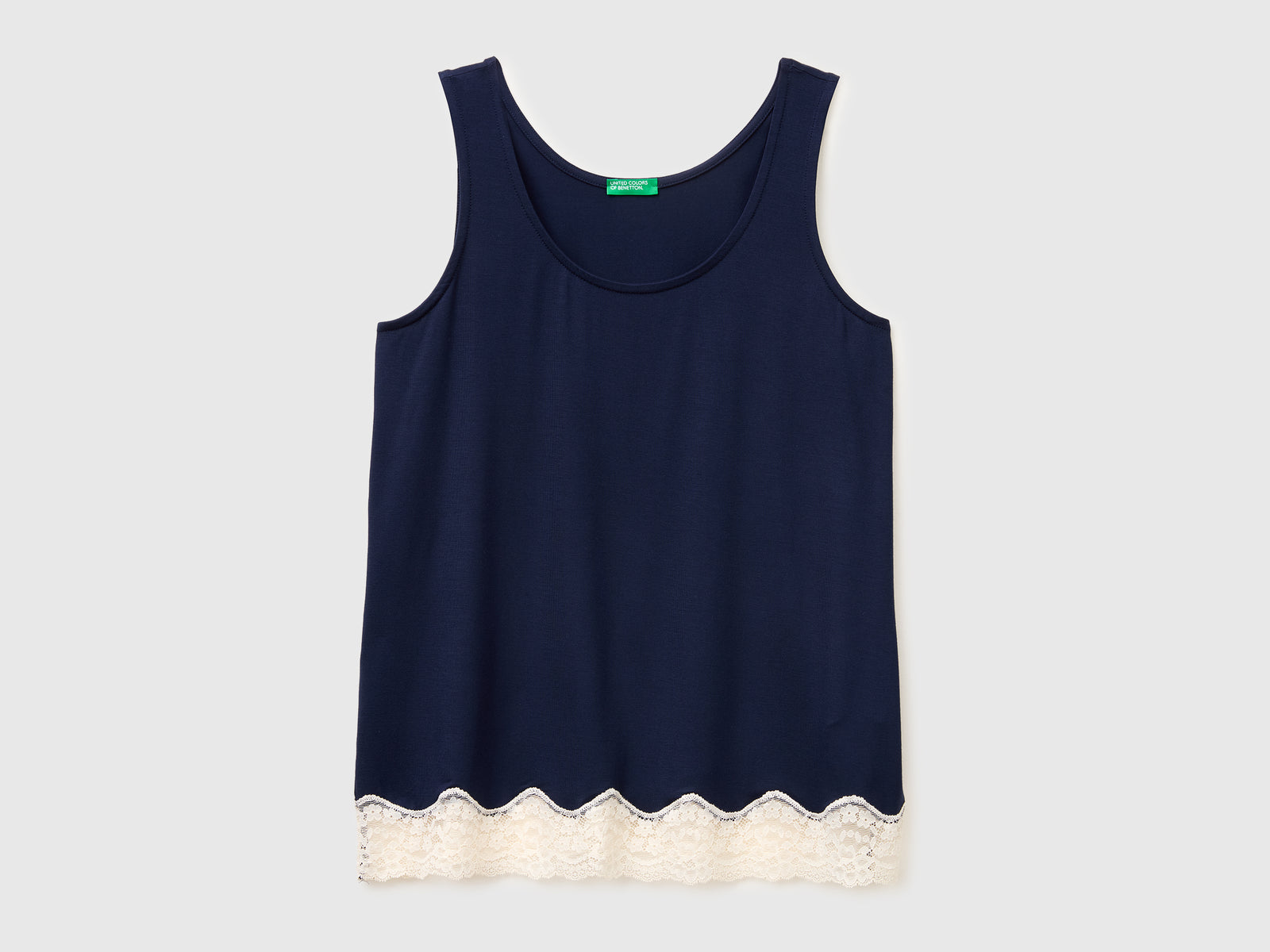 Flowing tank top with lace at the bottom - ucb_image_FS
