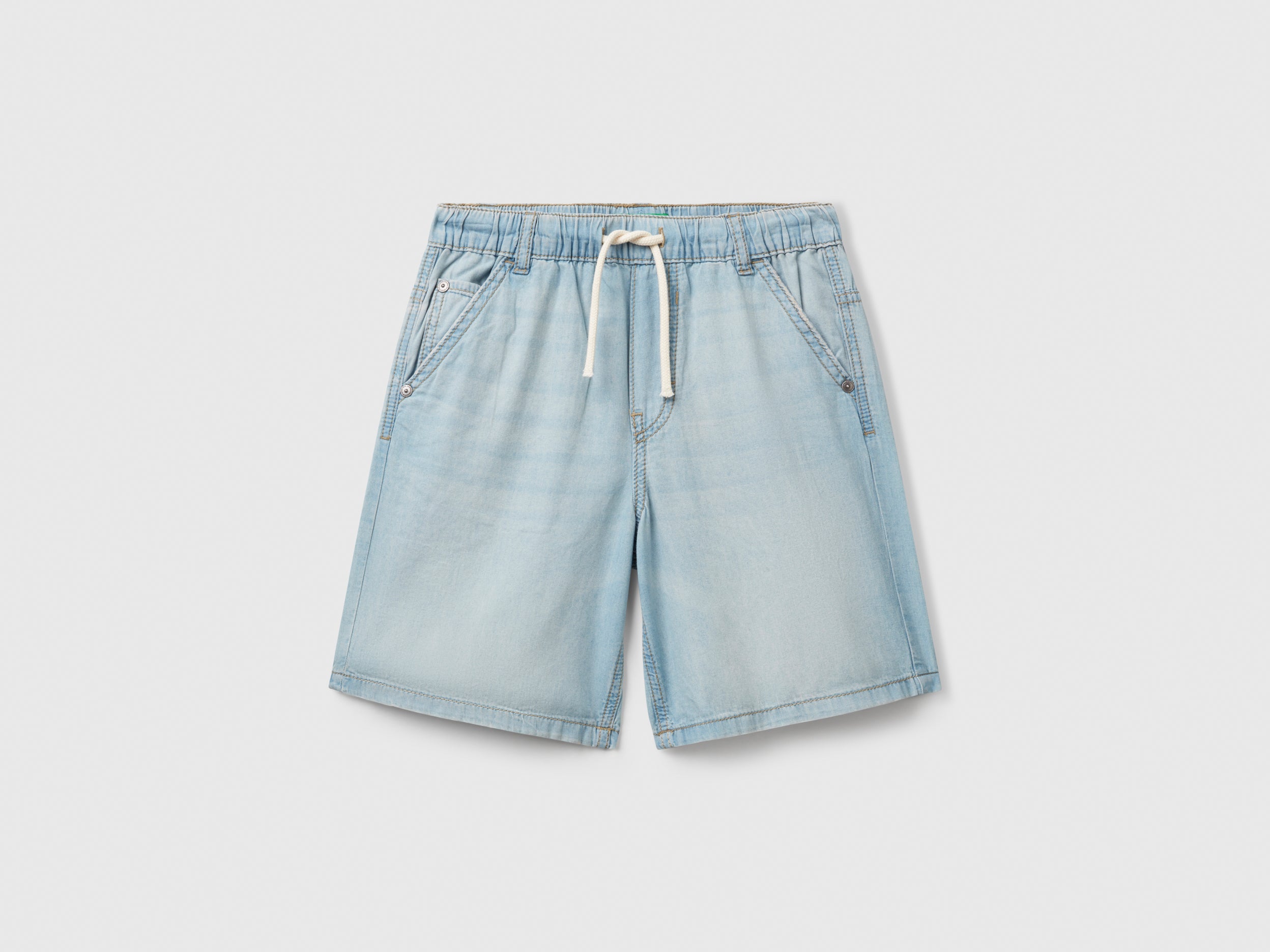 Bermuda shorts in chambray - ucb_image_FS