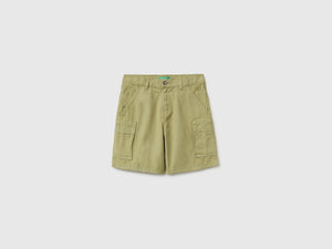 Bermudas com bolsos grandes