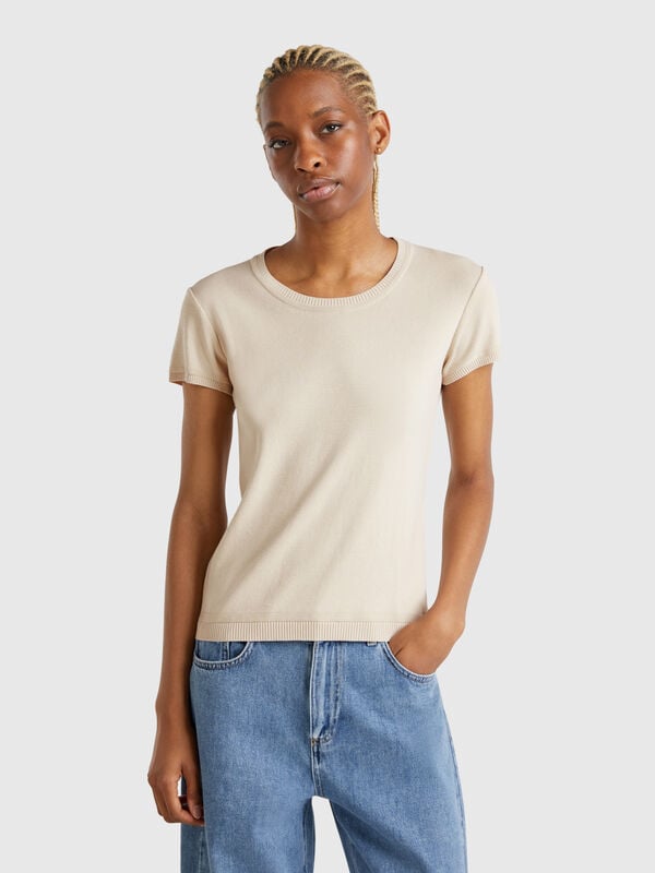 Camisola bege com manga curta Mulher