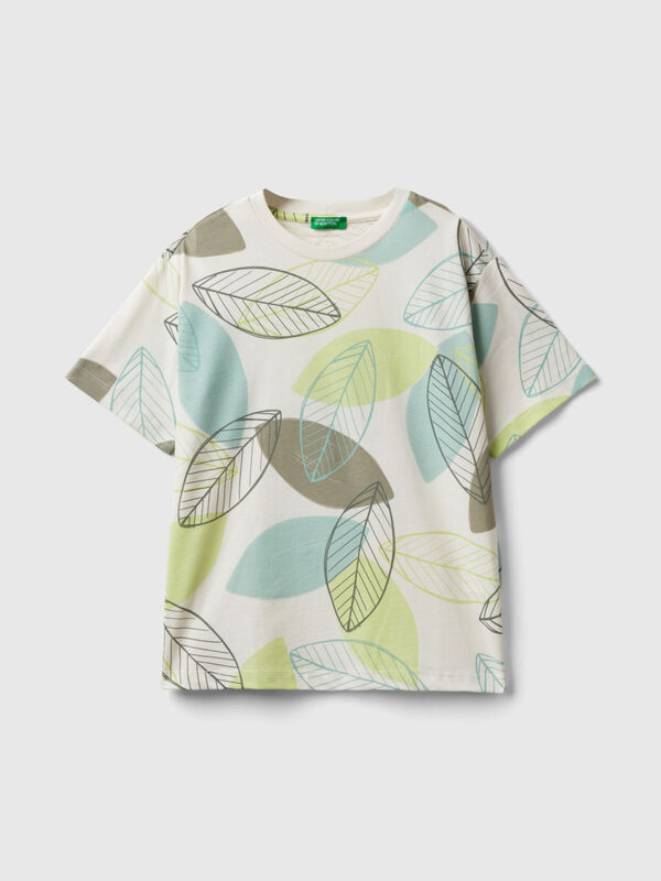 T-shirt com estampa folhas Menino
