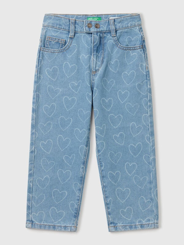 Jeans com estampa corações Menina