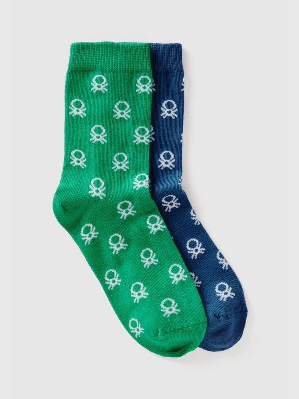Dois pares de meias compridas verde e azul Menino