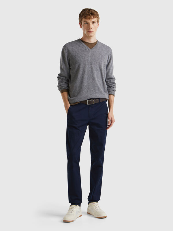 Chinos slim fit em algodão stretch Homem