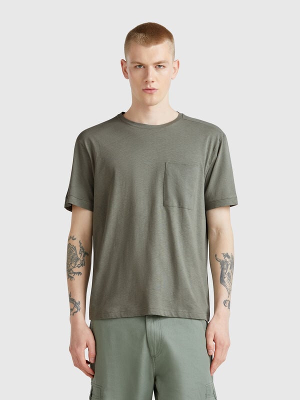 T-shirt com bolso pequeno em mistura de linho Homem