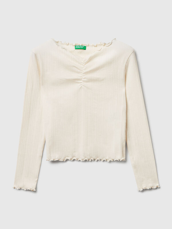 T-shirt com bordas onduladas Menina