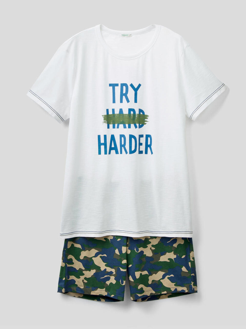 Pijama t-shirt e bermudas image number 1