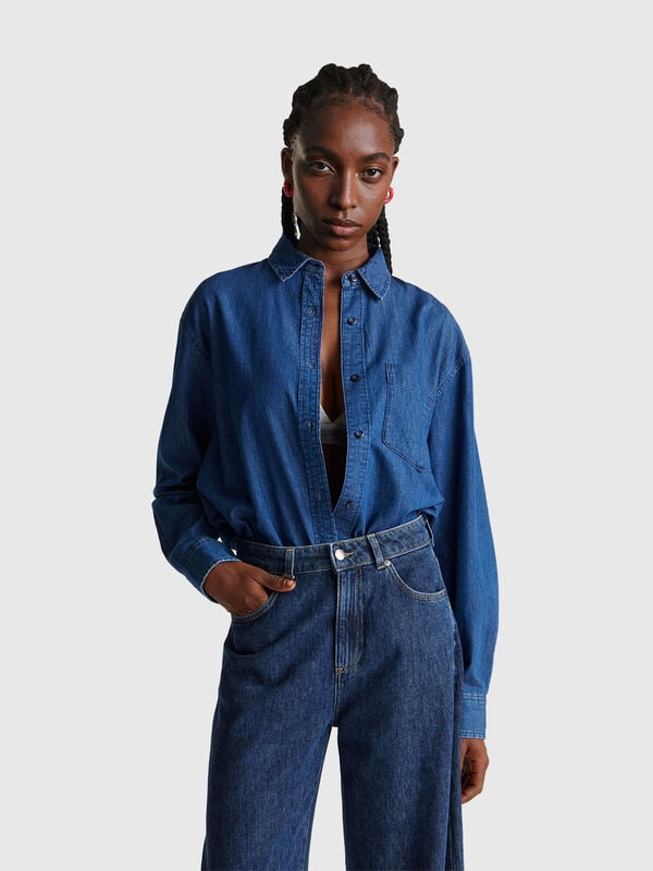 Camisa cropped em chambray Mulher