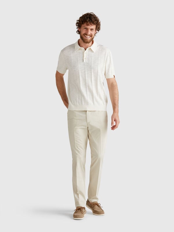 Chinos slim fit em algodão leve Homem