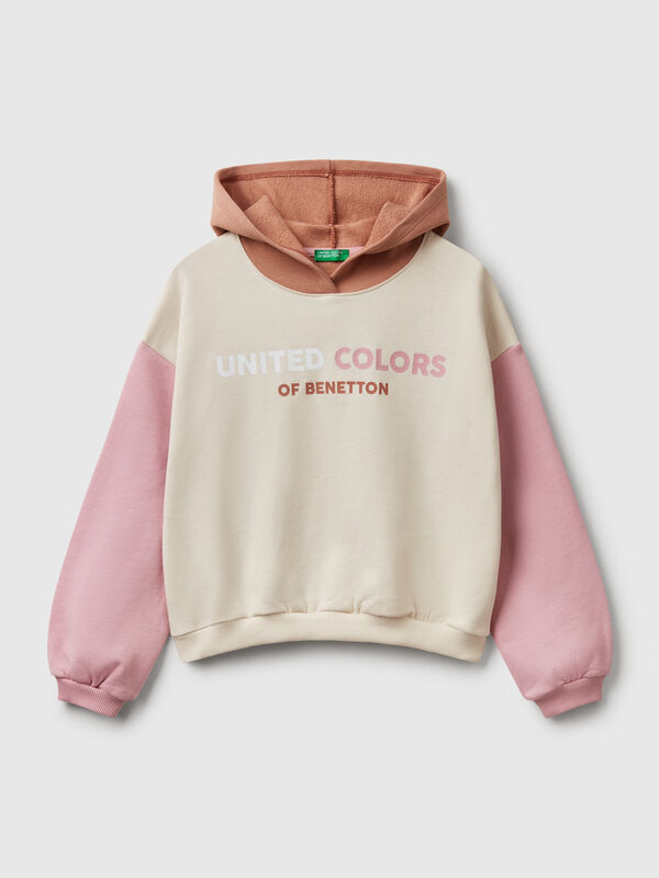 Sweat com estampa e capuz  Menina