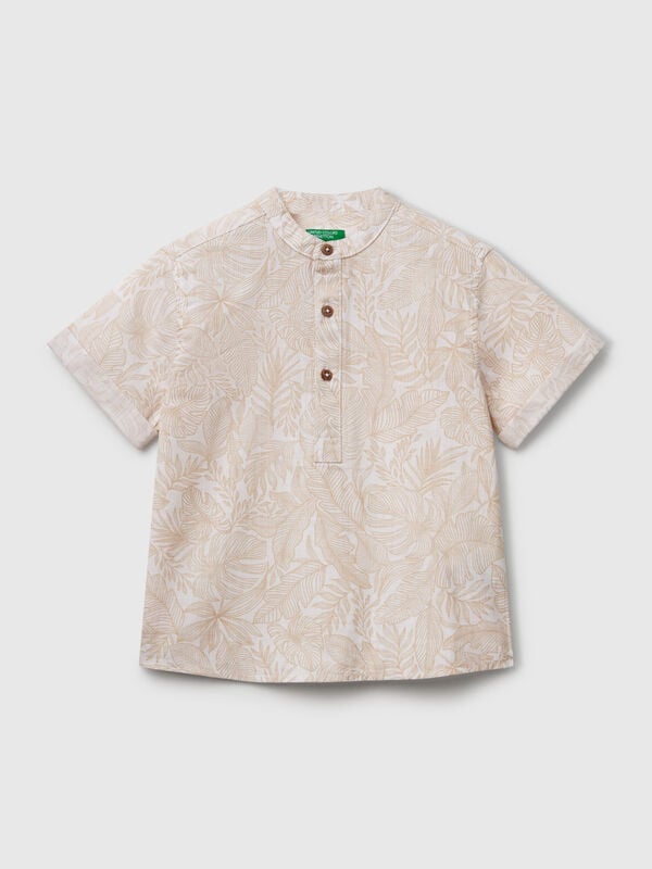 Camisa com estampa tropical Menino