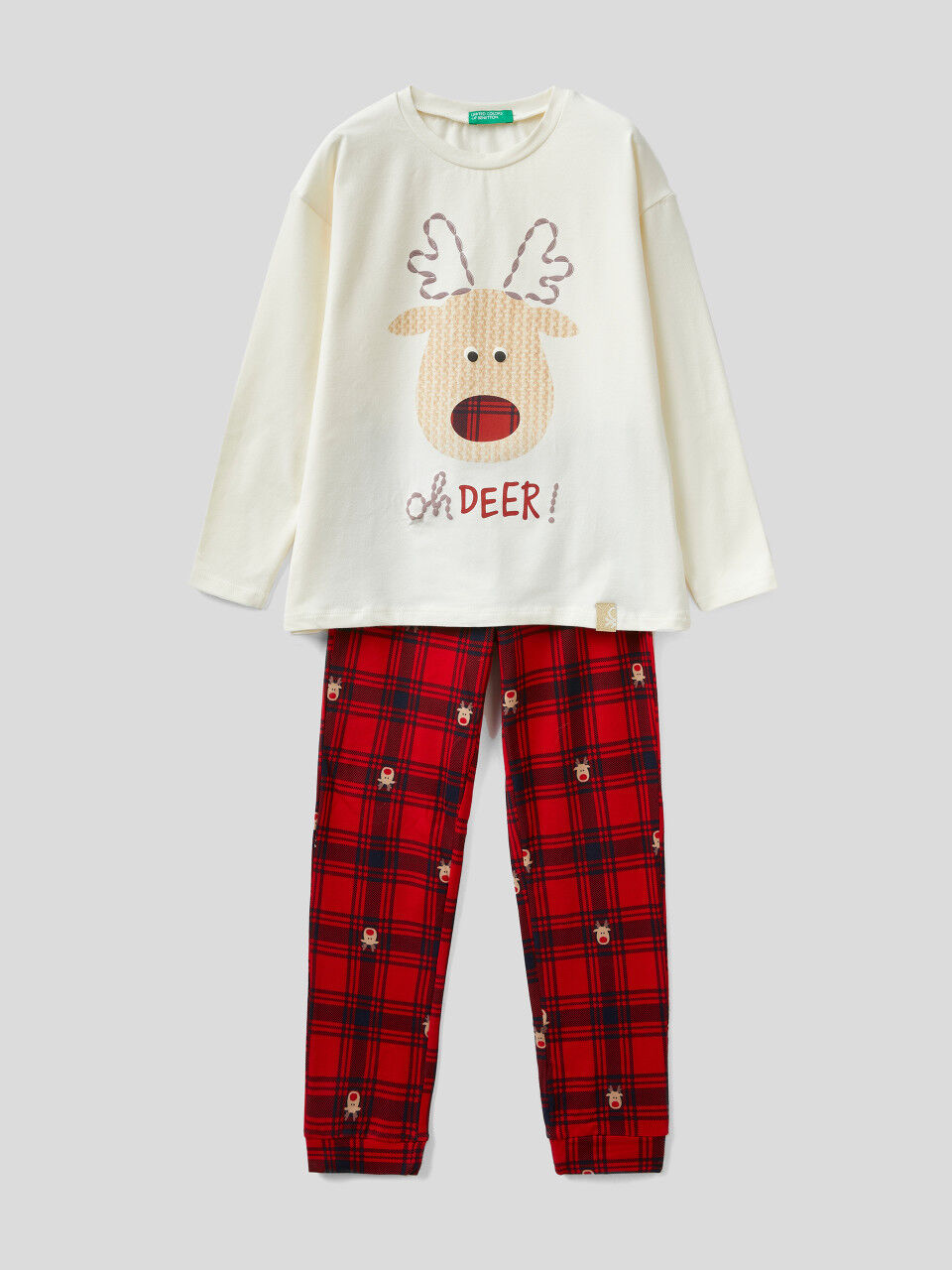 Pijama quente com estampa de renas