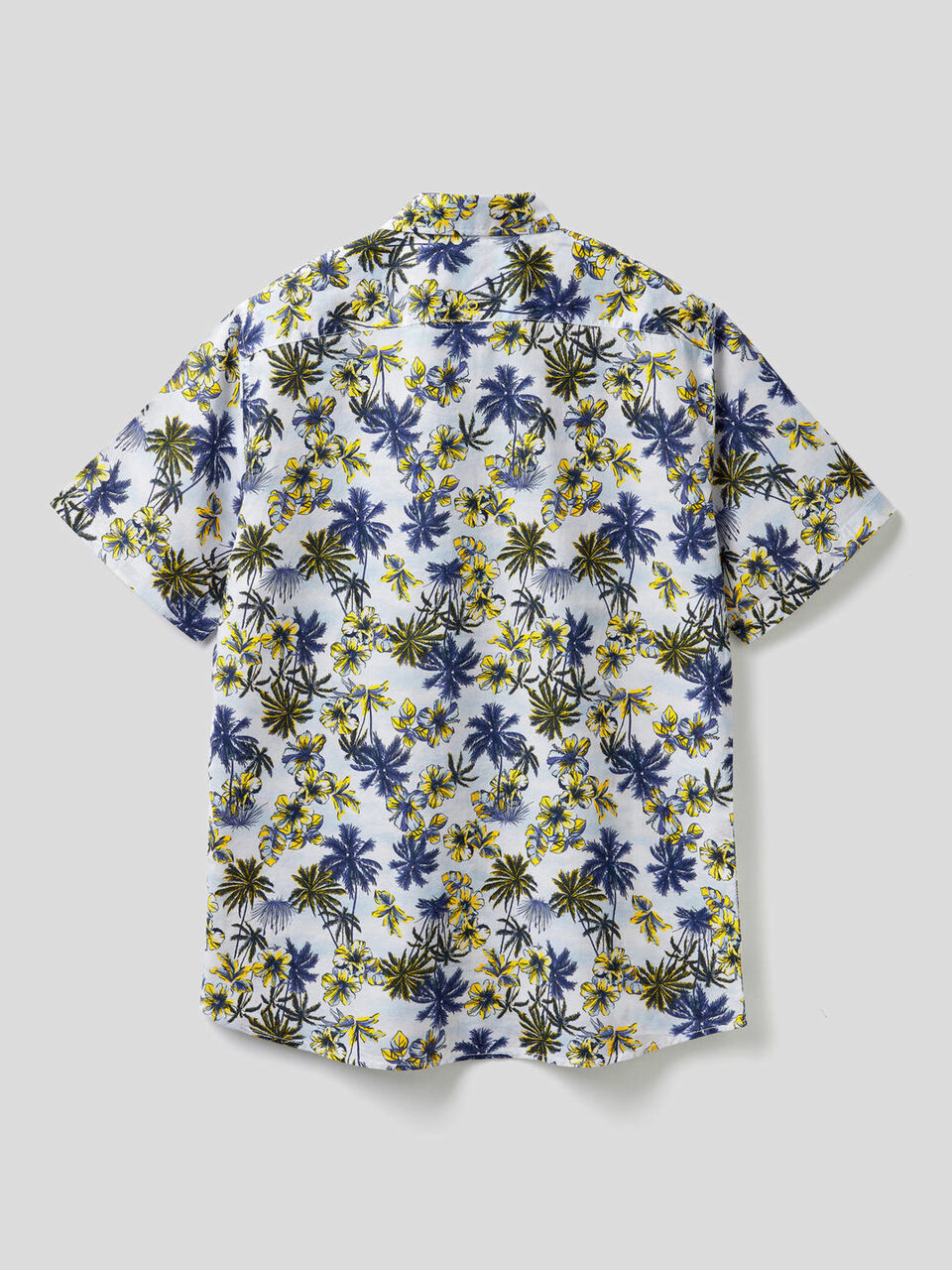 Camisa de manga curta com estampa botânica image number 2