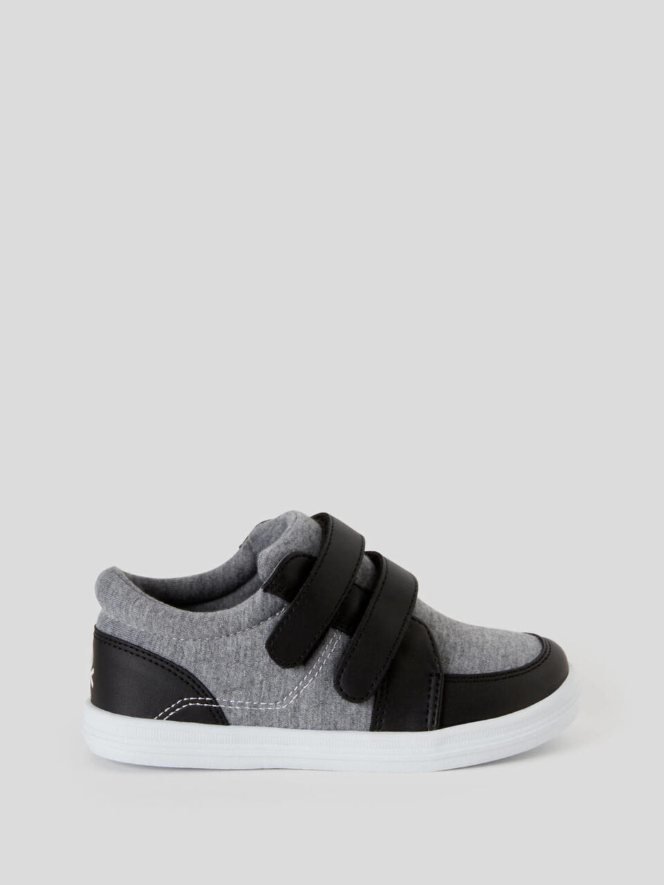 Sneakers primeiros passos image number 1