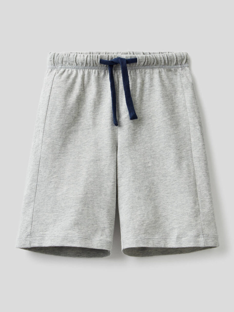 Conjunto t-shirt sem mangas e bermudas image number 2