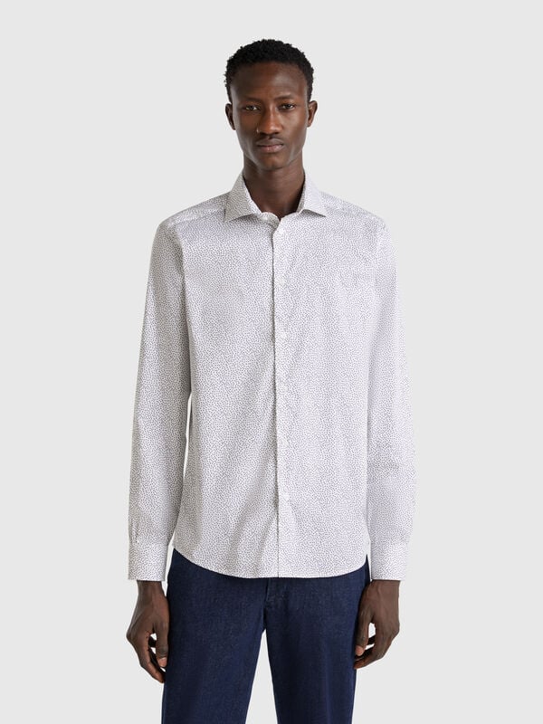Camisa padrão slim fit Homem