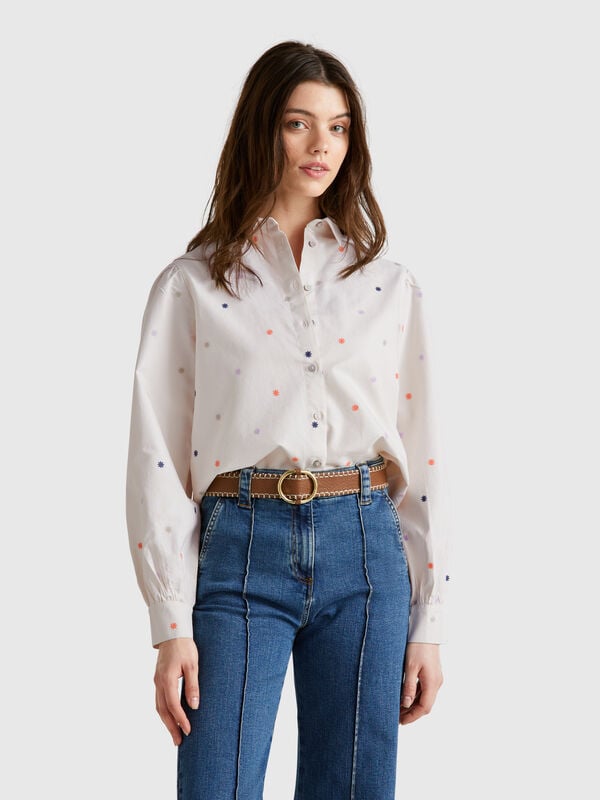 Camisa com bordado flores Mulher