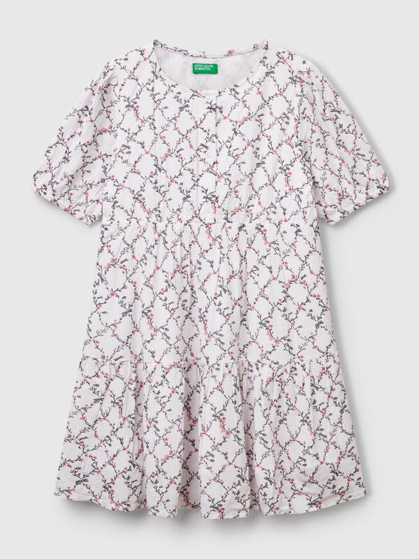 Vestido fluido às flores  Menina
