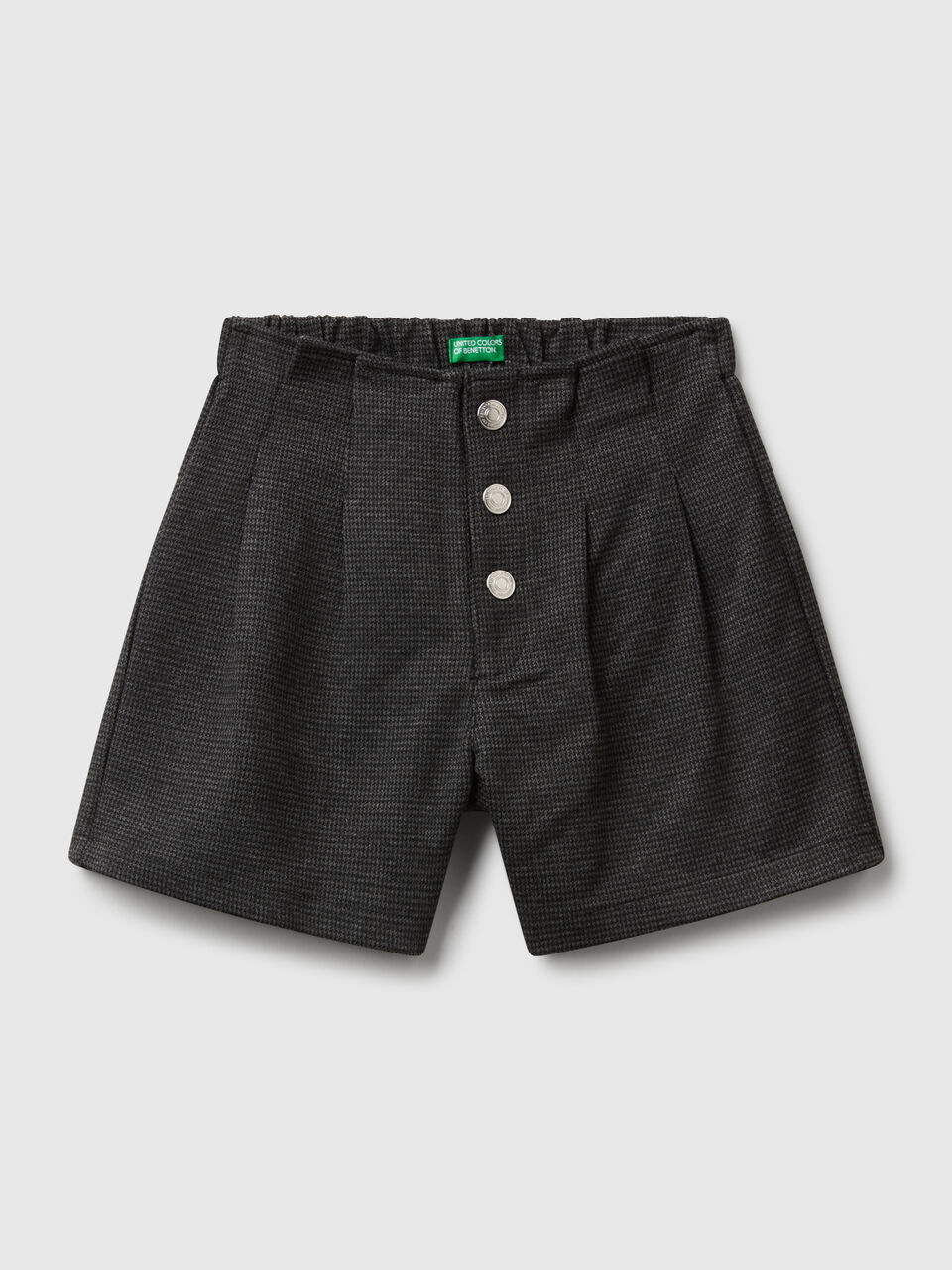 SHORTS Menina image number null