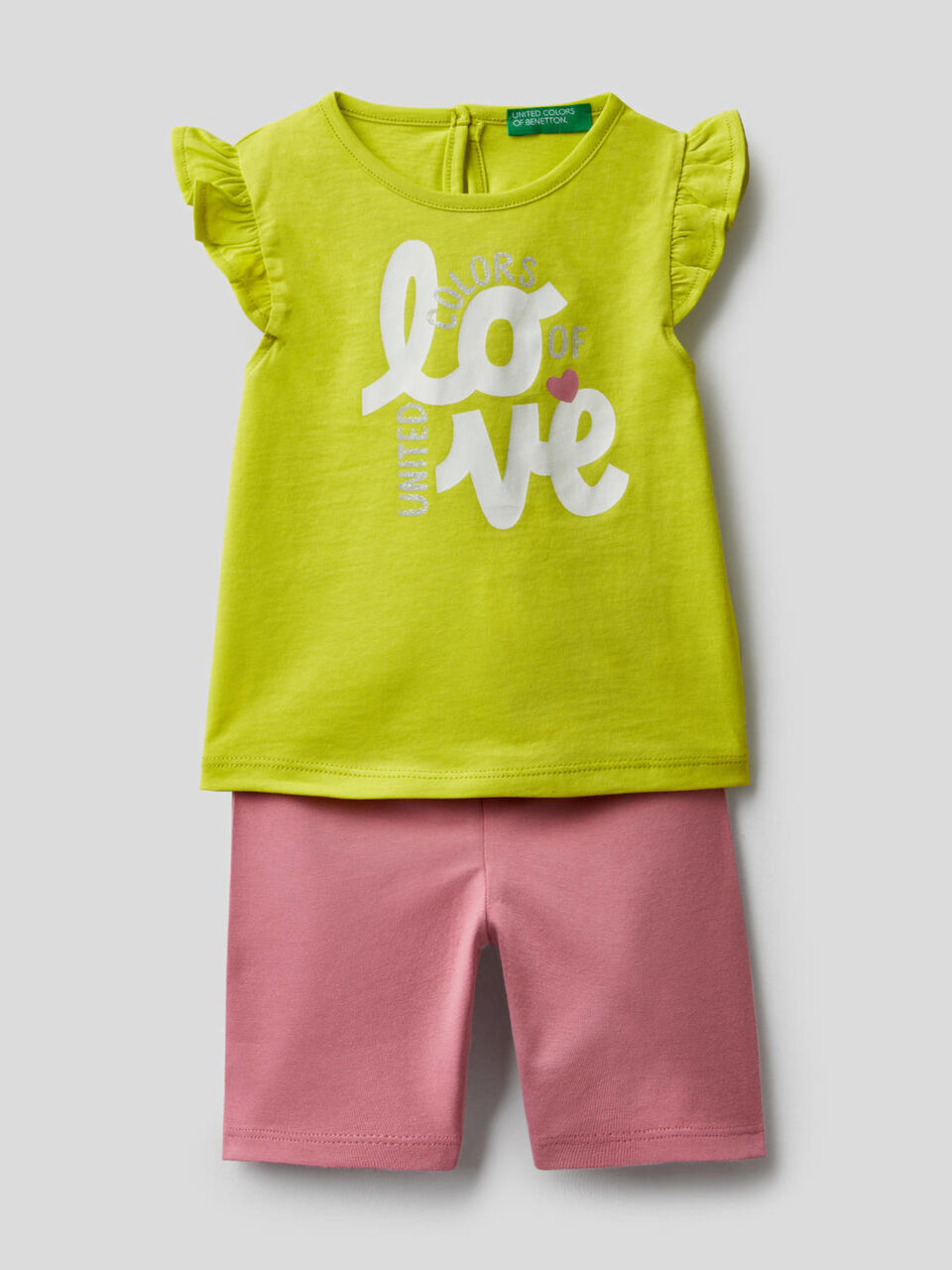 Conjunto t-shirt e bermudas image number 1
