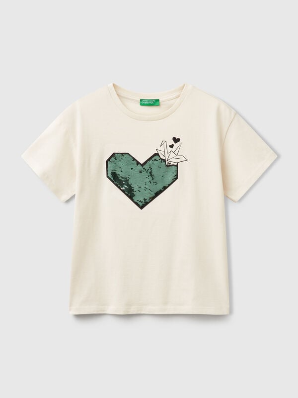T-shirt com estampa e lantejoulas Menina