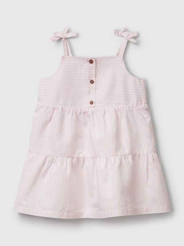 Vestido com folhos com estampa às riscas Menina